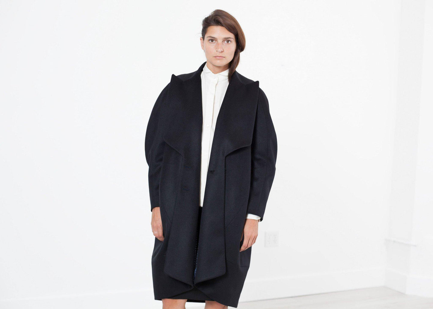 Shahmeena Cocoon Coat in Black - Thang5501