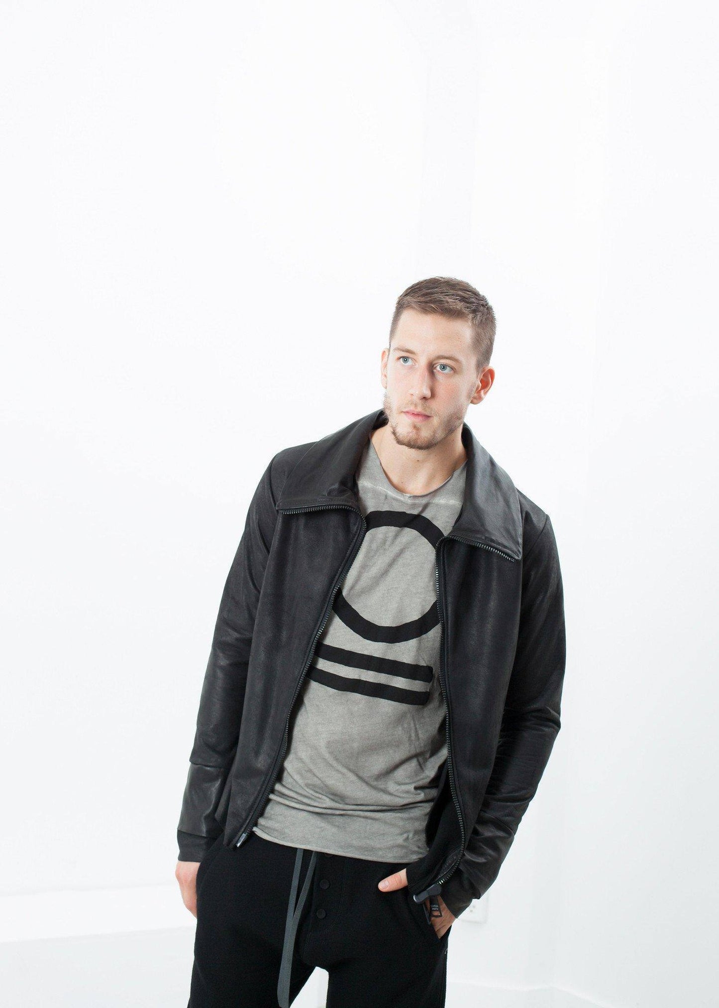 Antidote "Joie" Tee in Taupe - Thang5501