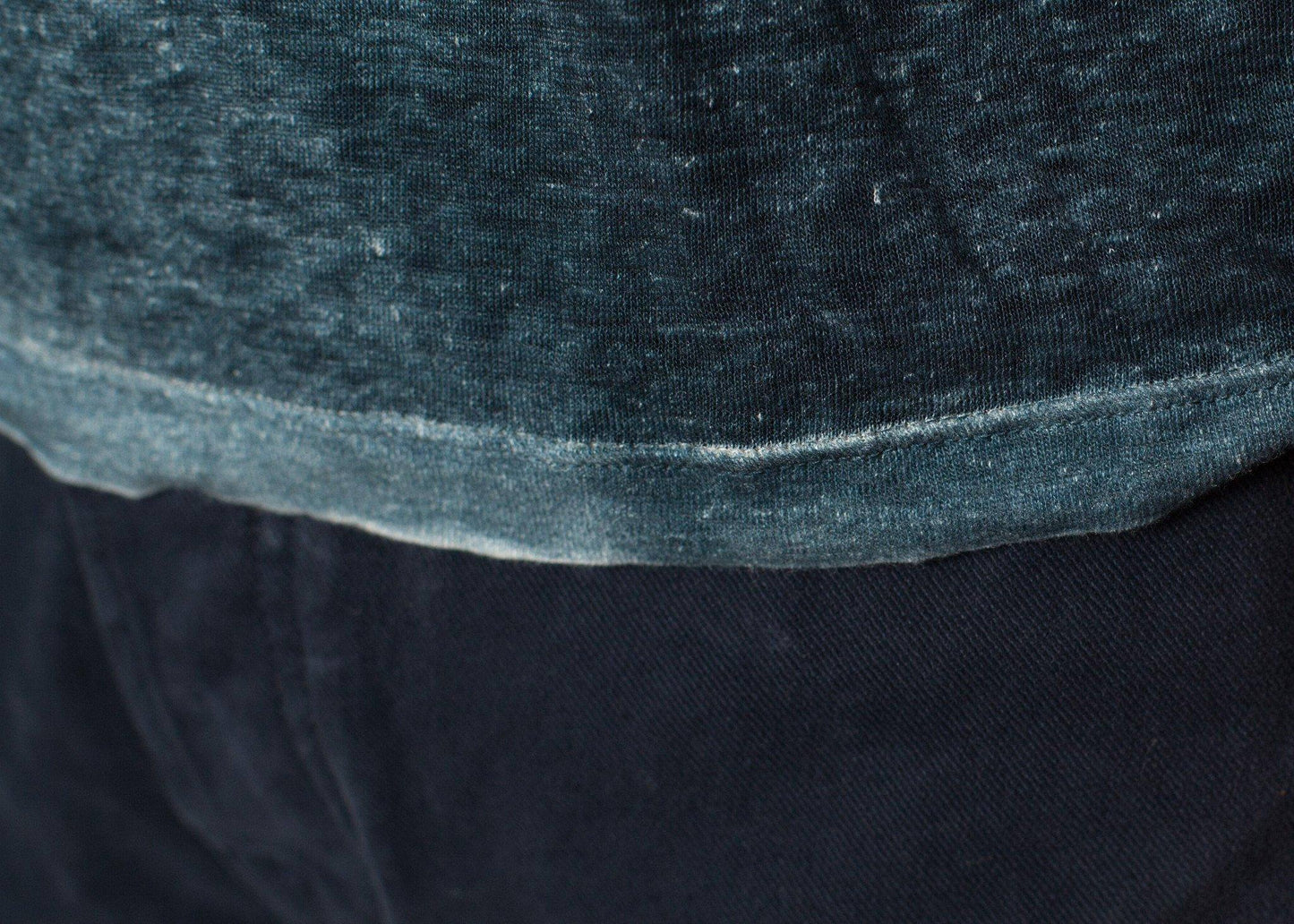 Melange T-Shirt in Navy/Black - Thang5501