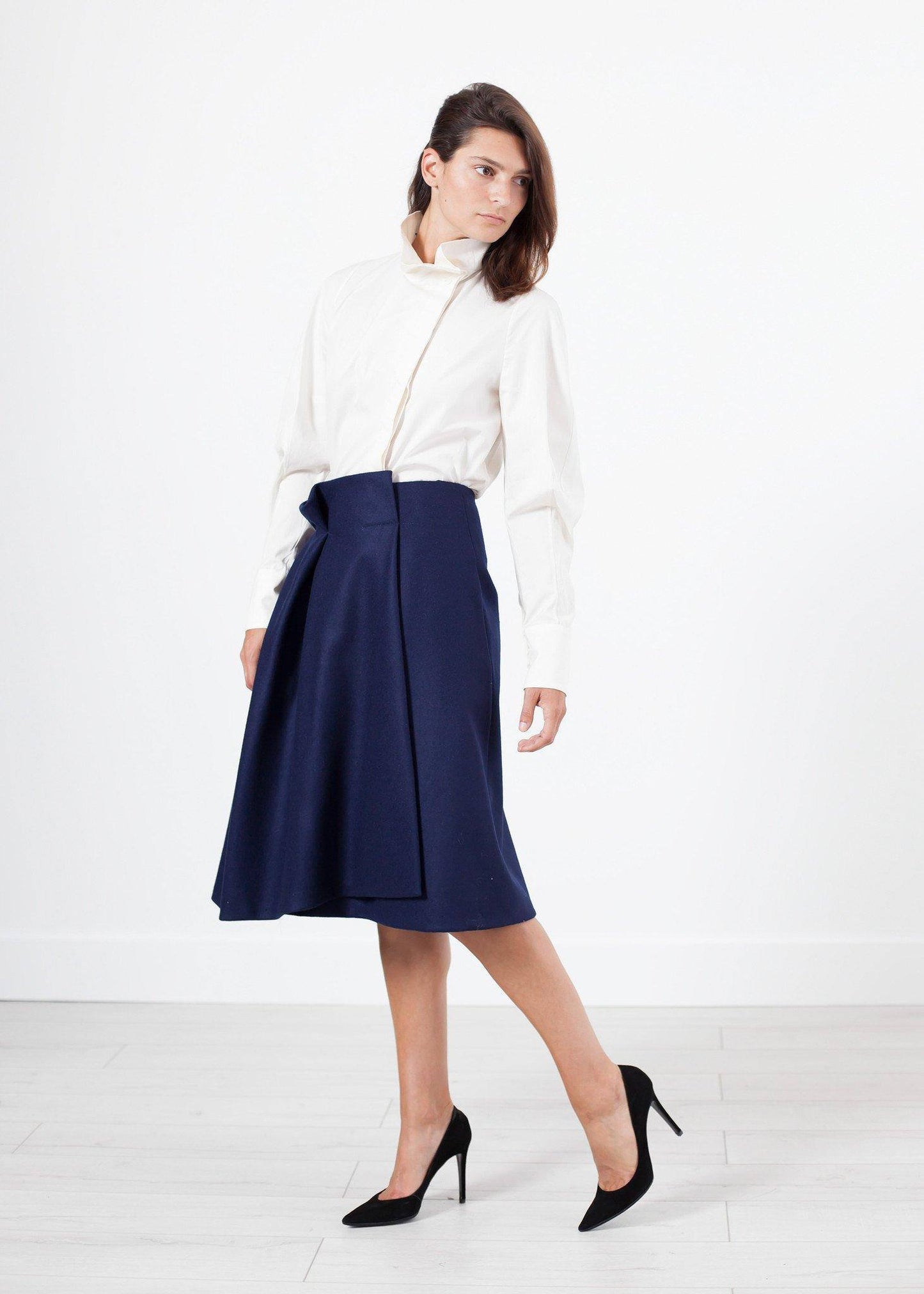 Full Collar Poplin Blouse in Off White - Thang5501