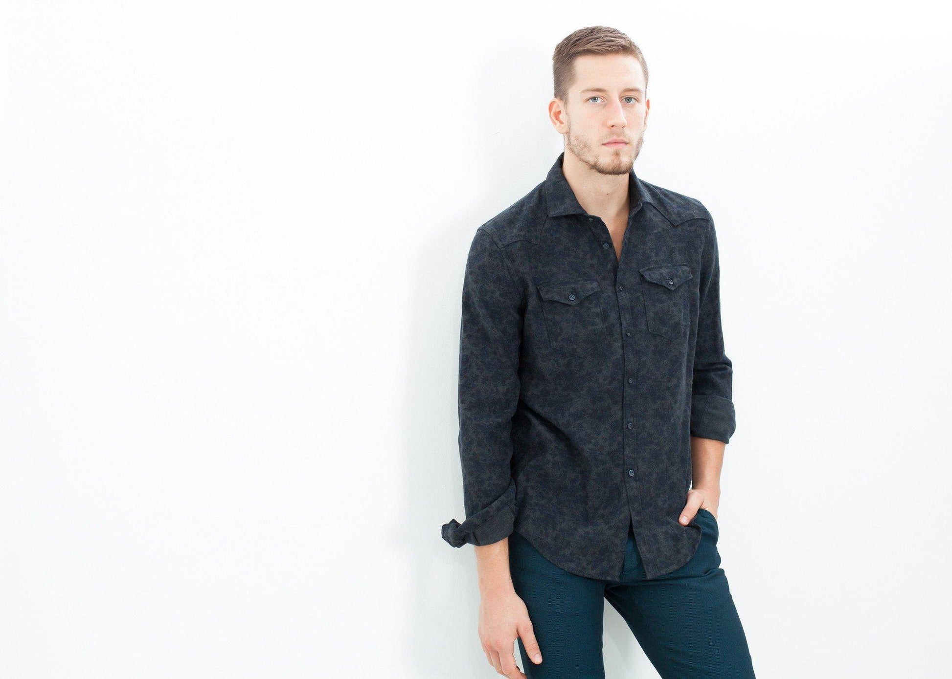 Western Arkansas Button-Up in Dark Hash Floral - Thang5501