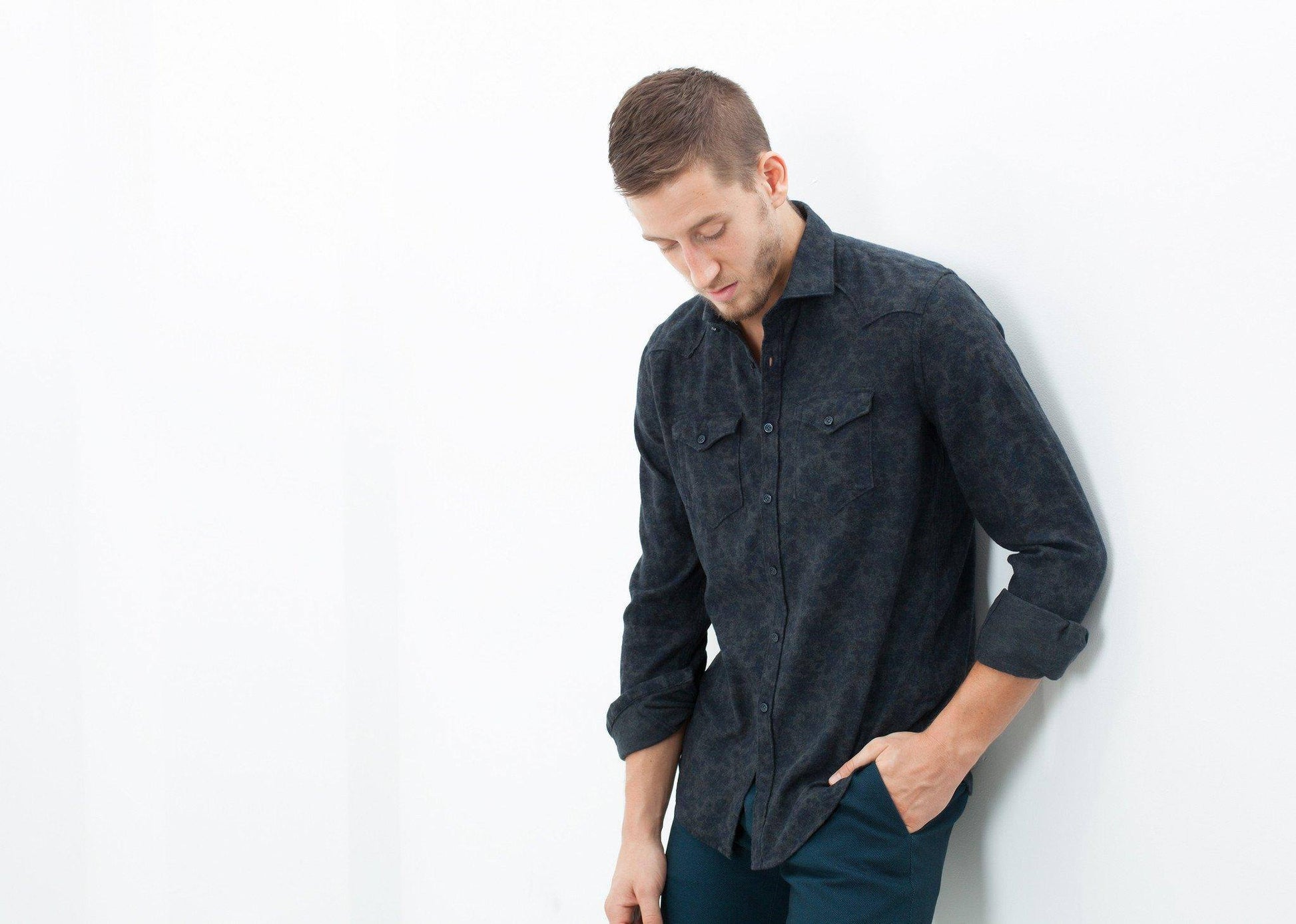 Western Arkansas Button-Up in Dark Hash Floral - Thang5501