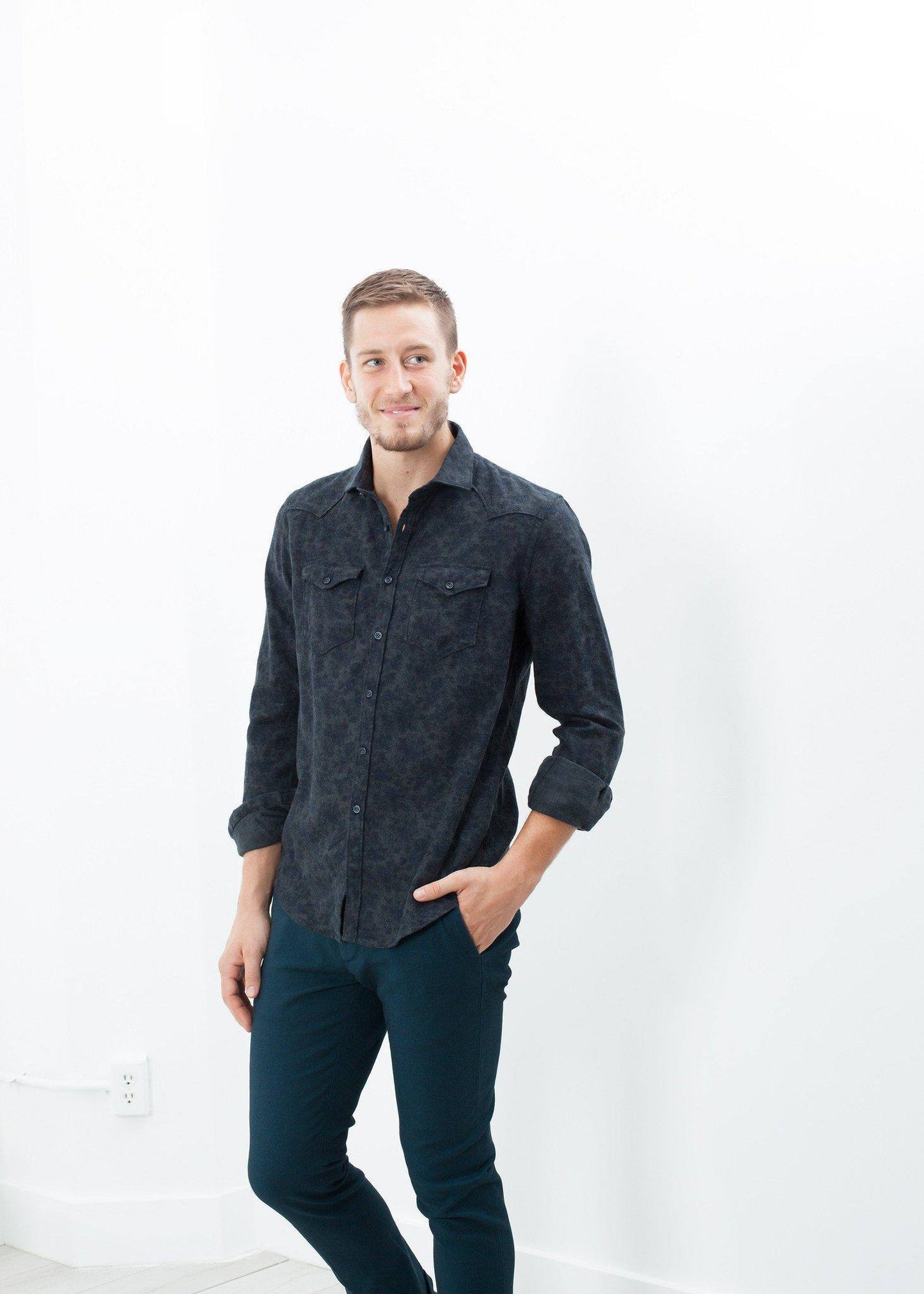 Western Arkansas Button-Up in Dark Hash Floral - Thang5501