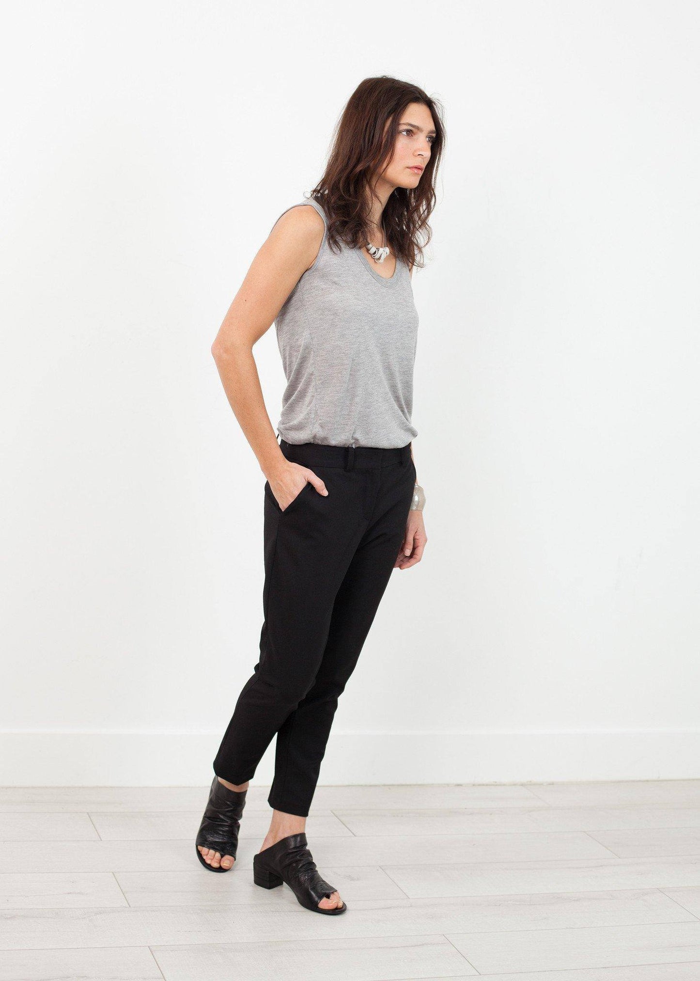 Stretch Fitted Pant in Black - Thang5501