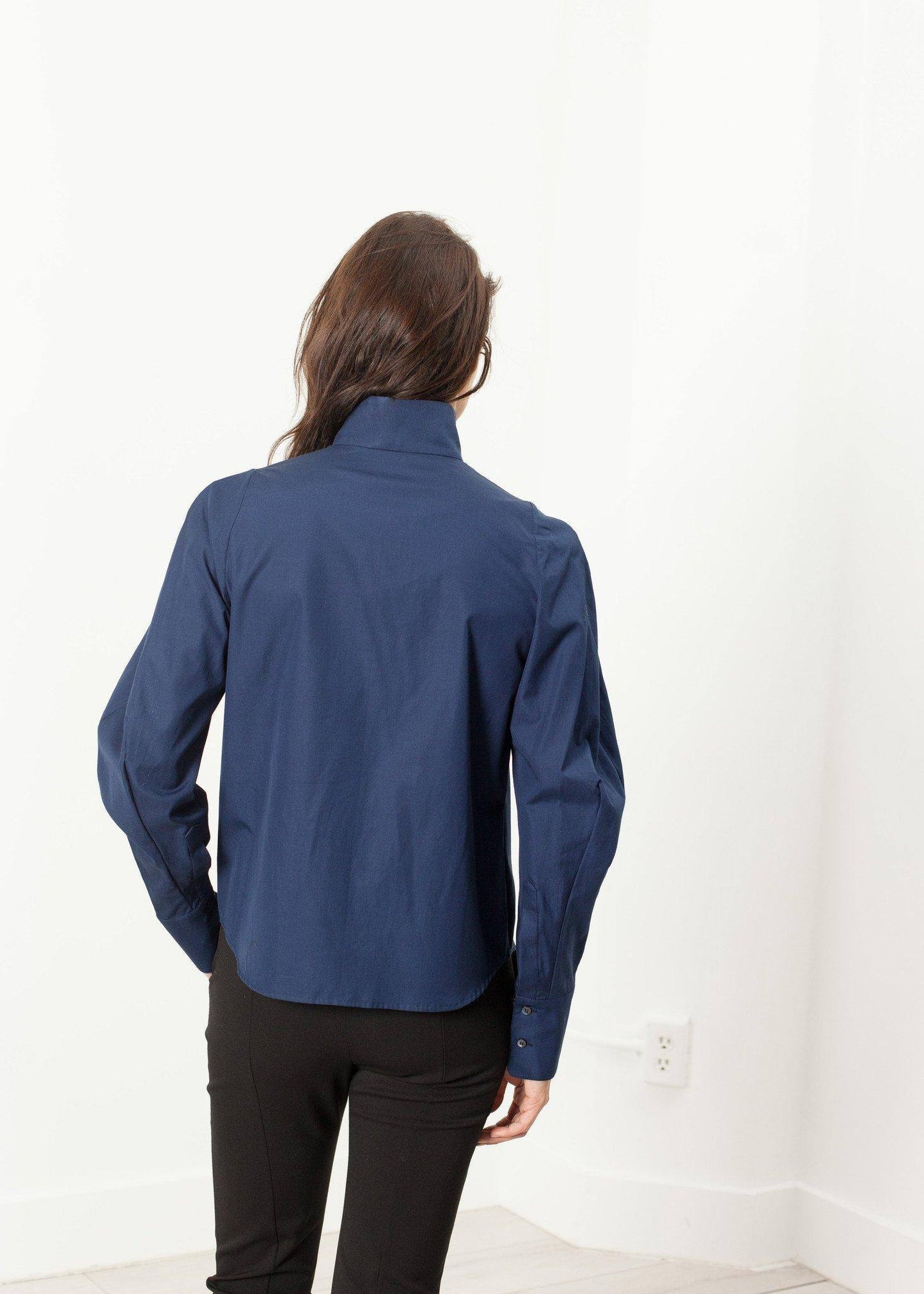 Full Collar Poplin Blouse in Navy - Thang5501