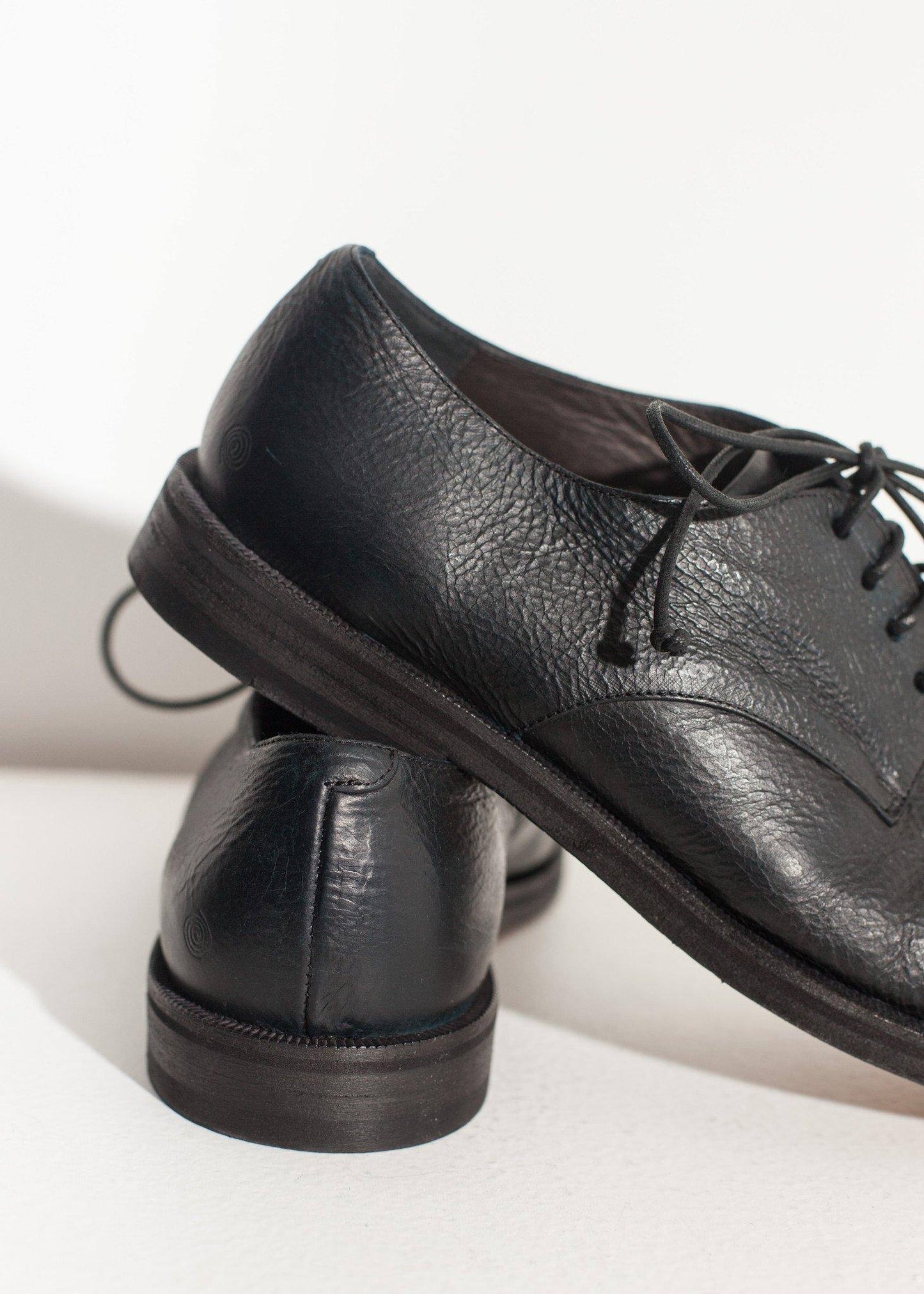 Stiro Oxford in Black - Thang5501