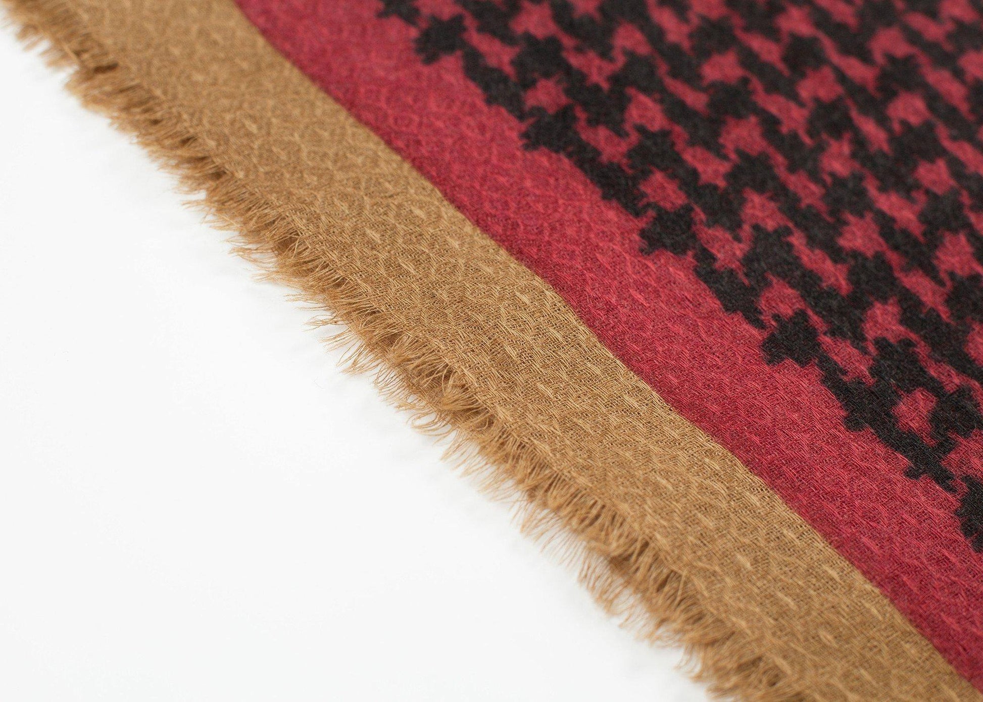 Houndstooth Square in Rouge - Thang5501